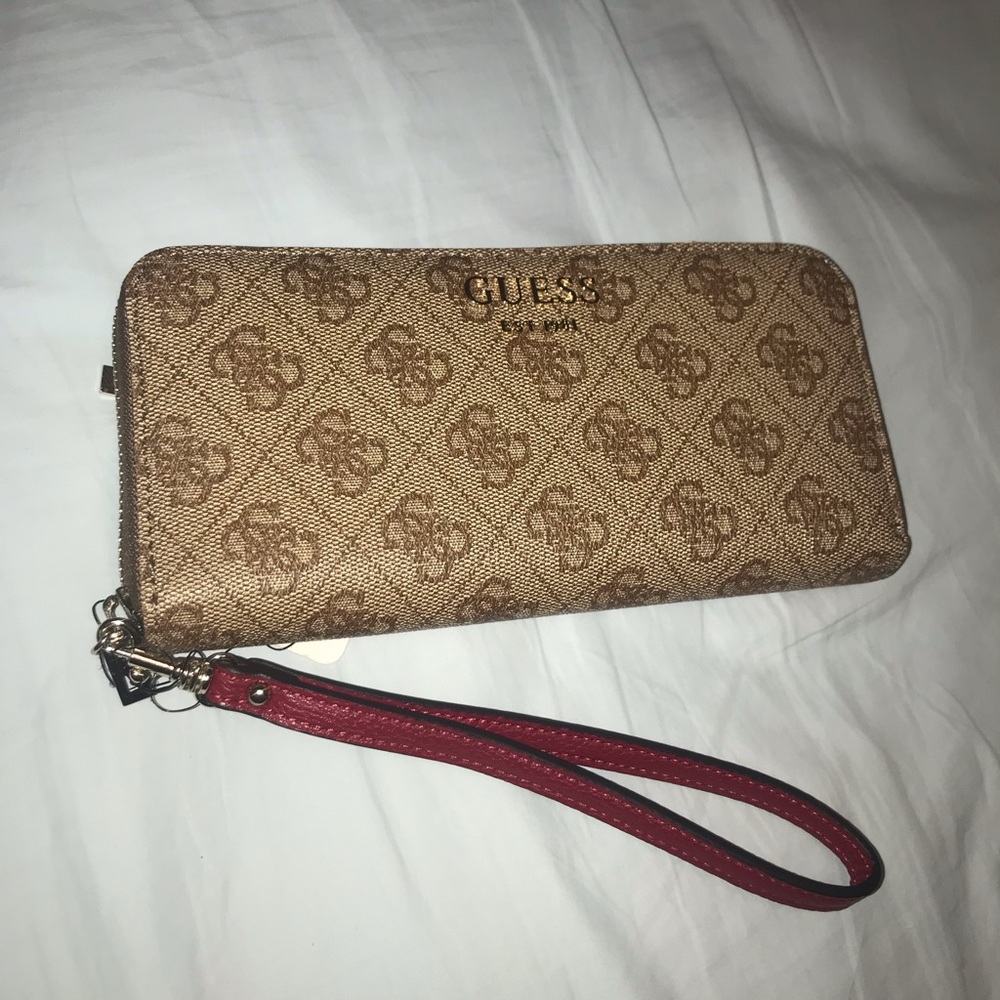 Women’s Robyn Logo Zip Around Wallet